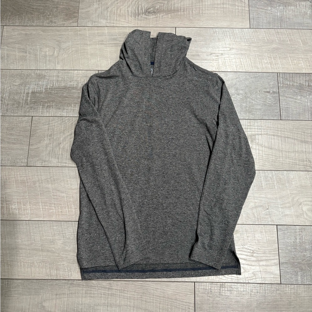 Vineyard vines on the go hoodie tee